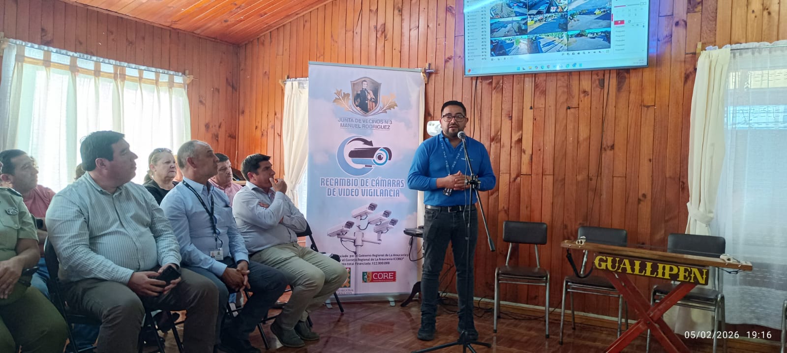 Presentación comunitaria del proyecto CCTV de la Junta de Vecinos Manuel Rodríguez en Lautaro, con pantalla de monitoreo y exposición técnica.